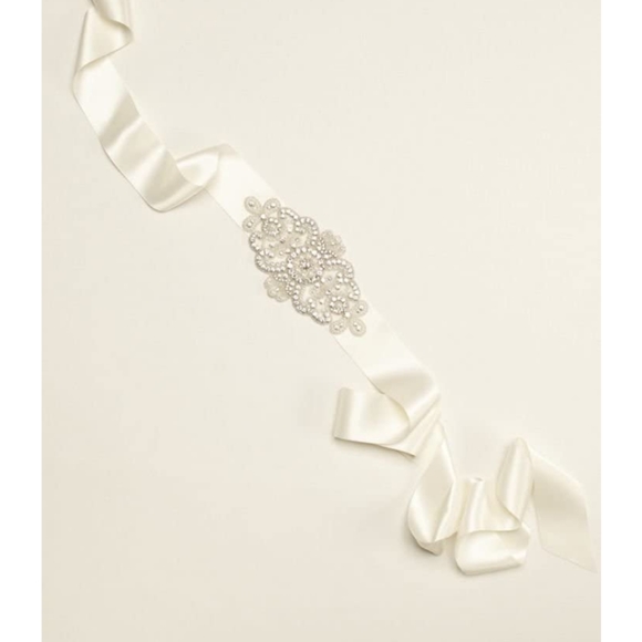 NWT DAVID\'S BRIDAL Crystal & Pearl Sash - Ivory main image 2